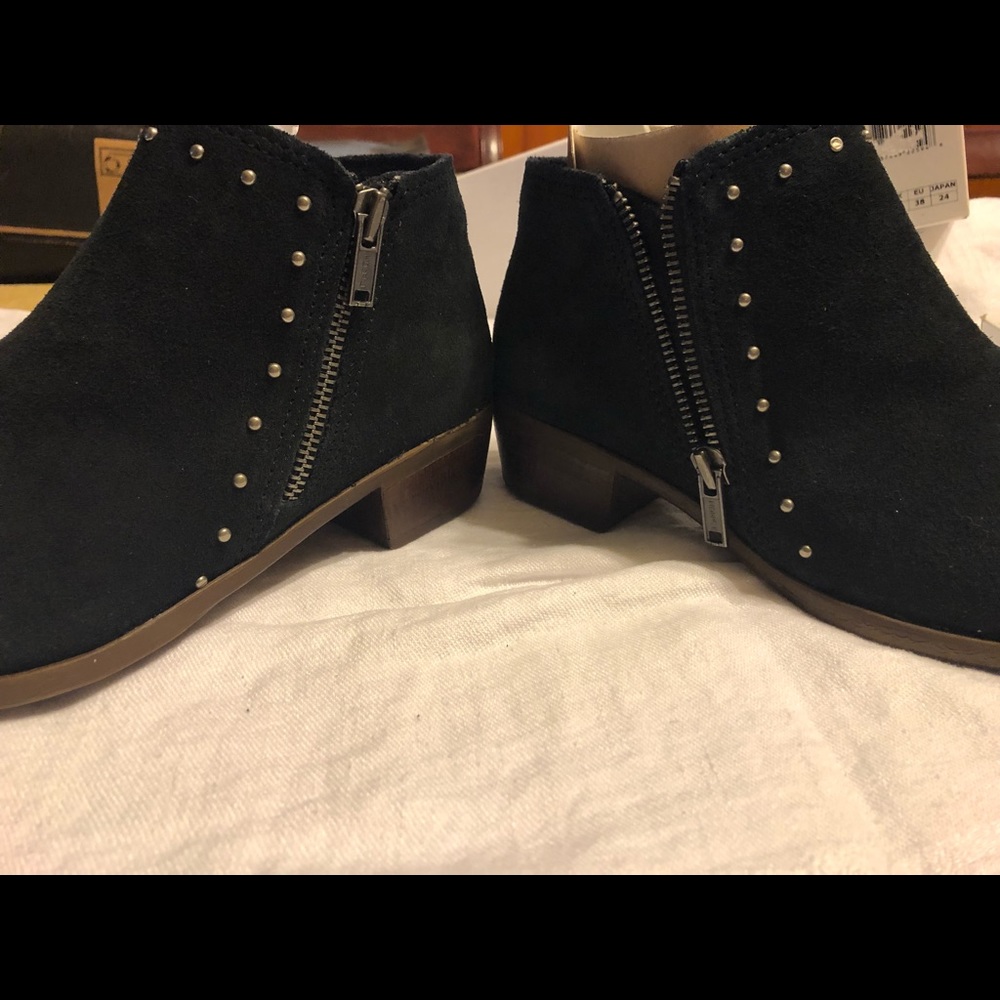 Minnetonka Suede BOOTIES